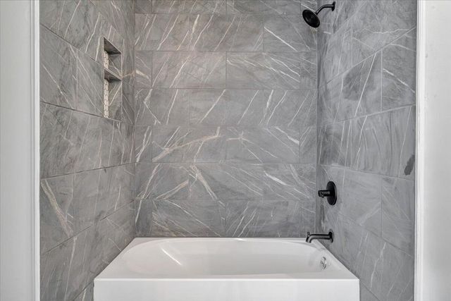 S 1919 Raymond AVE, Covington, VA 24426