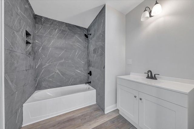 S 1919 Raymond AVE, Covington, VA 24426