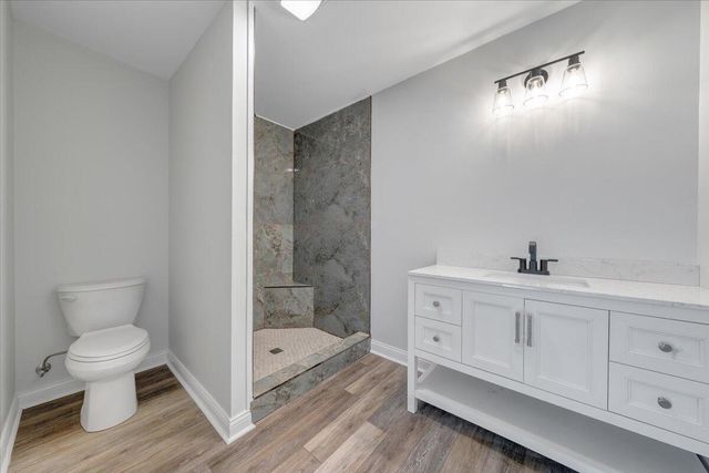 S 1919 Raymond AVE, Covington, VA 24426