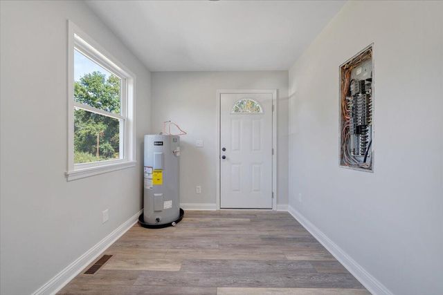 S 1919 Raymond AVE, Covington, VA 24426