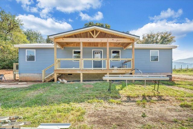 S 1919 Raymond AVE, Covington, VA 24426