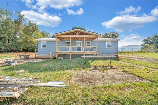 S 1919 Raymond AVE, Covington, VA 24426