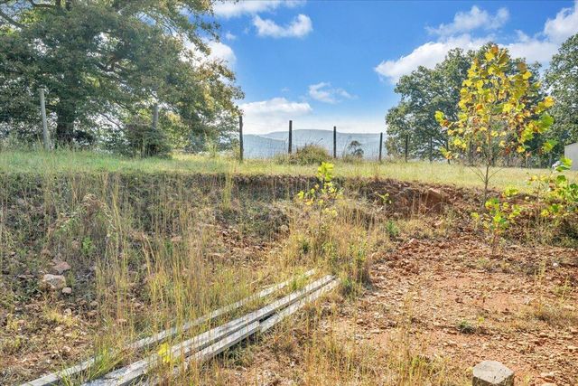 S 1919 Raymond AVE, Covington, VA 24426