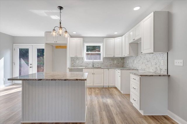 S 1919 Raymond AVE, Covington, VA 24426