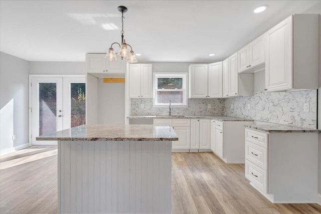 S 1919 Raymond AVE, Covington, VA 24426