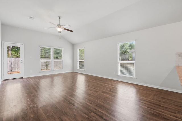 130 Emery Oak Way, Huntsville, TX 77320