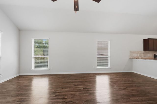 130 Emery Oak Way, Huntsville, TX 77320