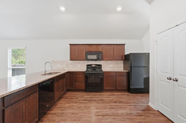 130 Emery Oak Way, Huntsville, TX 77320