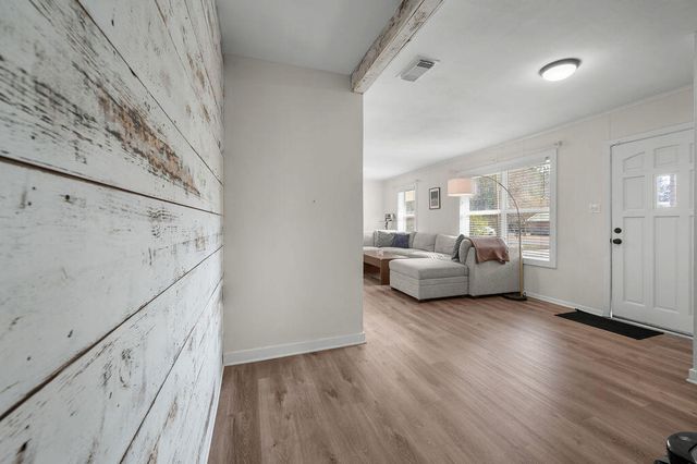 122 Azalea Ave, Deridder, LA 70634