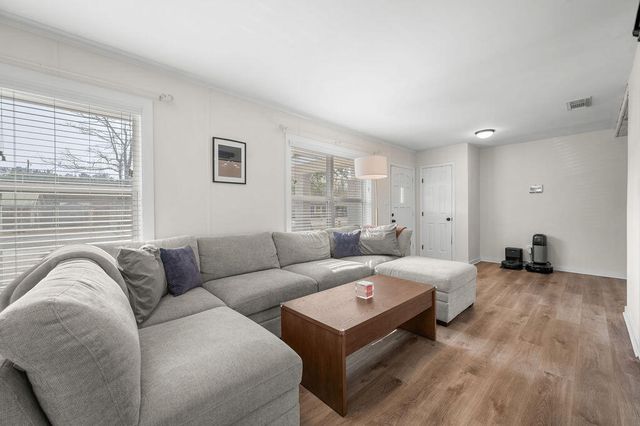 122 Azalea Ave, Deridder, LA 70634