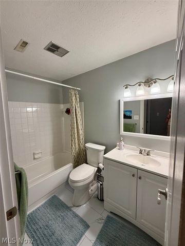 9771 Sunrise Boulevard N12, North Royalton, OH 44133
