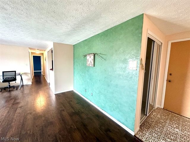 9771 Sunrise Boulevard N12, North Royalton, OH 44133