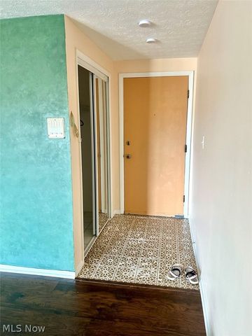 9771 Sunrise Boulevard N12, North Royalton, OH 44133