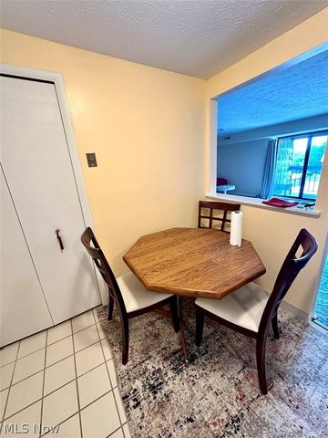 9771 Sunrise Boulevard N12, North Royalton, OH 44133