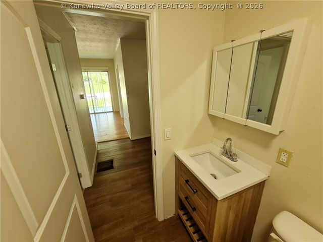 94 Whittington Road, Charleston, WV 25312
