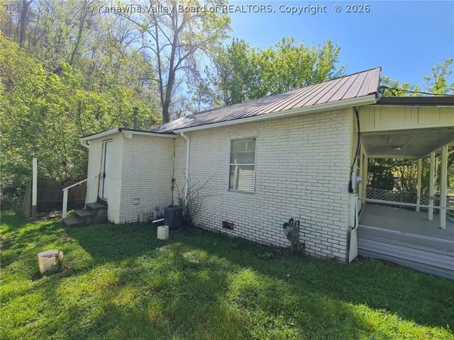 94 Whittington Road, Charleston, WV 25312