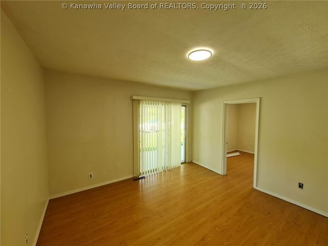 94 Whittington Road, Charleston, WV 25312