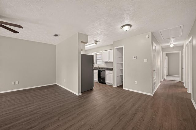 4608 W Jasmine Street, Pearland, TX 77581