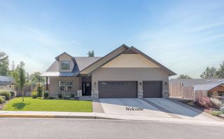 201 SE Sand Canyon Lane, Grants Pass, OR 97527