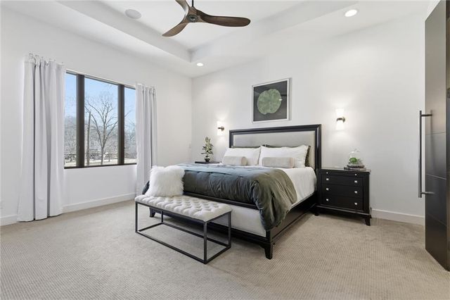 9645 Manor Road, Leawood, KS 66206