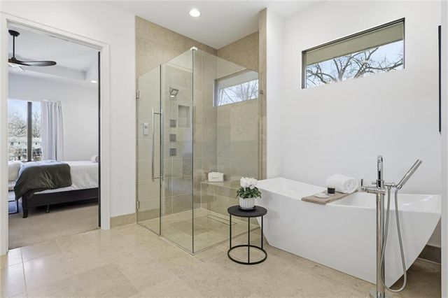 9645 Manor Road, Leawood, KS 66206