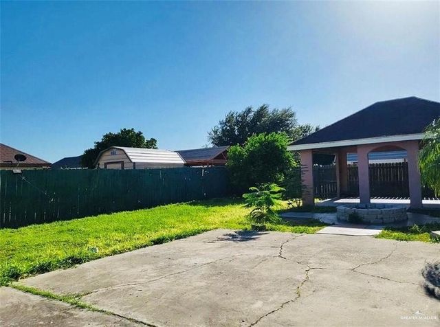 207 Fudge Drive, Alamo, TX 78516