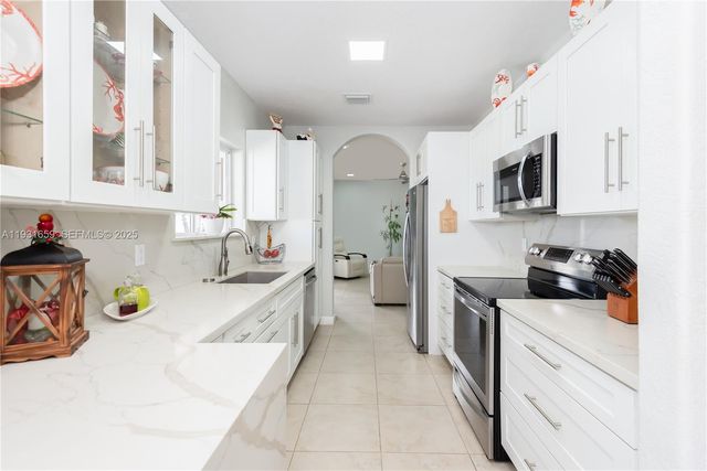 18361 SW 154th Ave 0, Miami, FL 33187