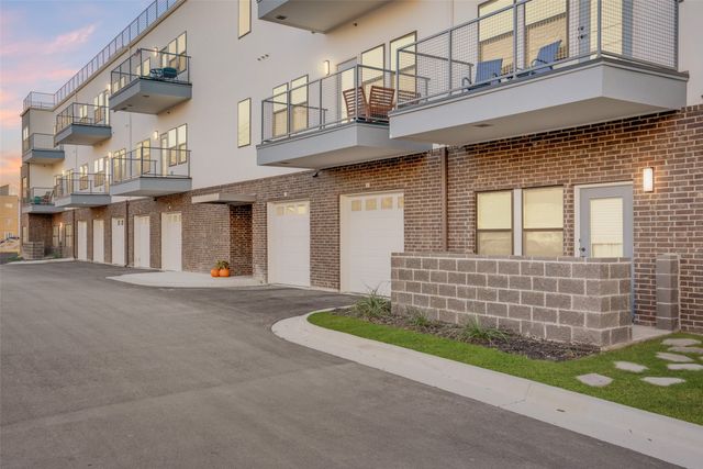 209 Wimberly Street 2-104, Fort Worth, TX 76107