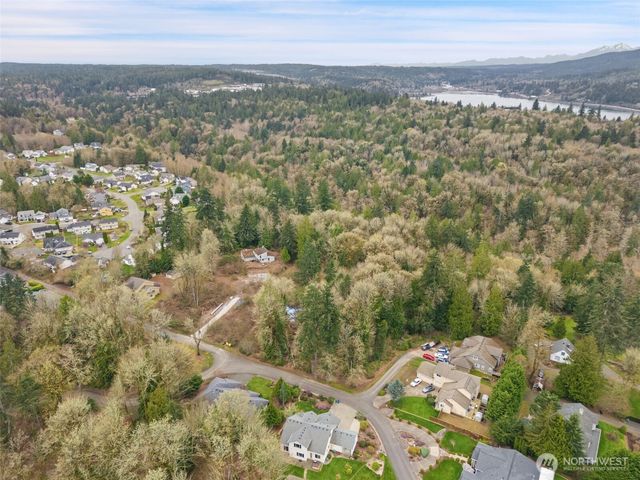 215 Caseco Lane, Port Orchard, WA 98366