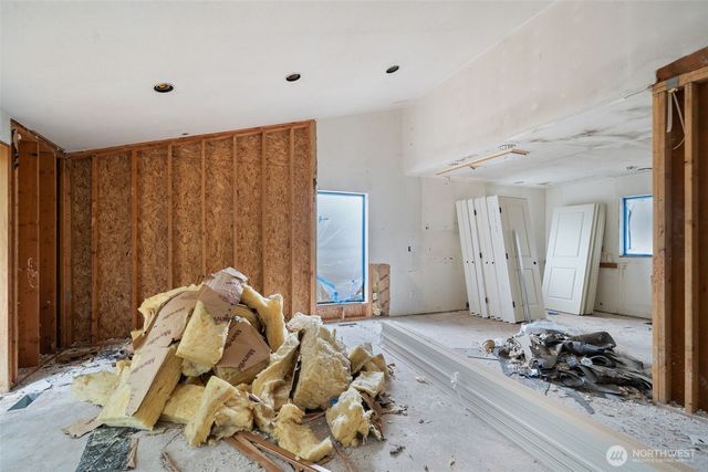 215 Caseco Lane, Port Orchard, WA 98366