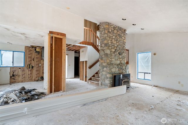 215 Caseco Lane, Port Orchard, WA 98366