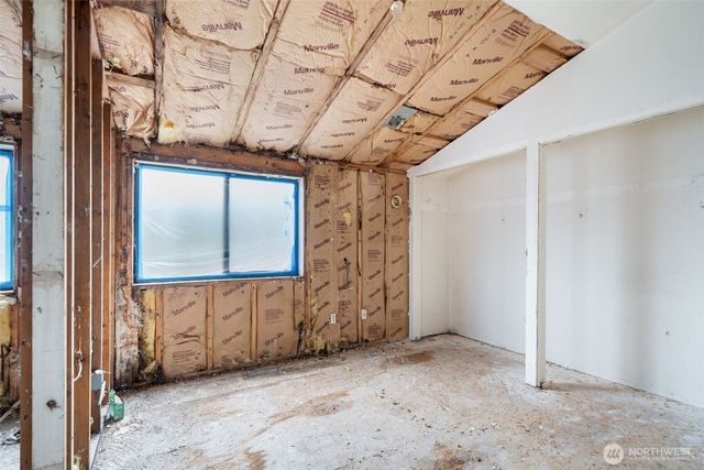 215 Caseco Lane, Port Orchard, WA 98366