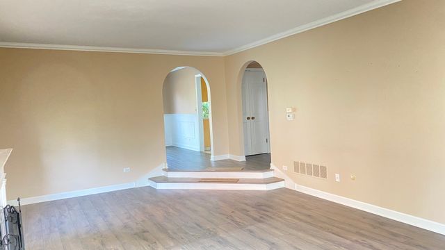 23 N Tower Road N, Oak Brook, IL 60523
