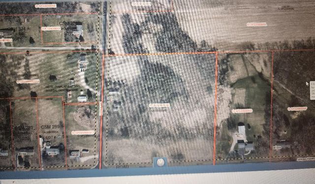 5726 N Lyons ROAD, Burlington, WI 53105