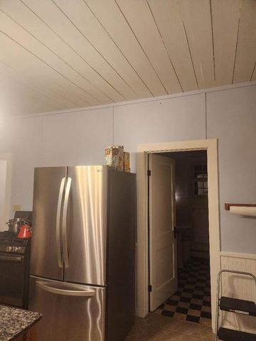 5726 N Lyons ROAD, Burlington, WI 53105