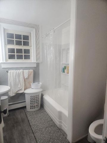 5726 N Lyons ROAD, Burlington, WI 53105