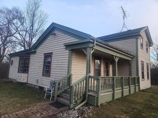 5726 N Lyons ROAD, Burlington, WI 53105