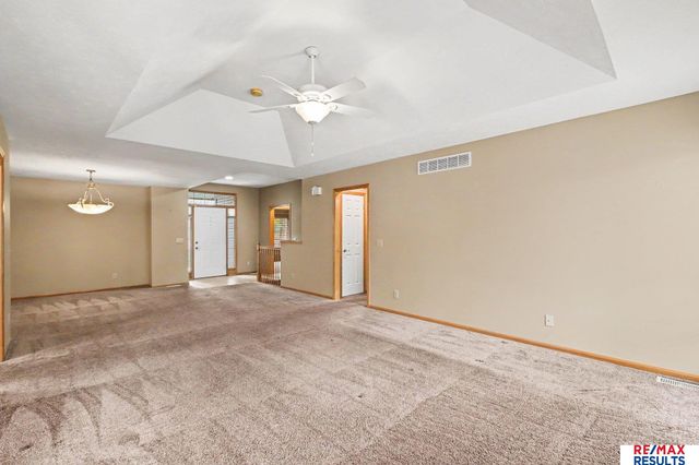 16218 Redwood Street, Omaha, NE 68136