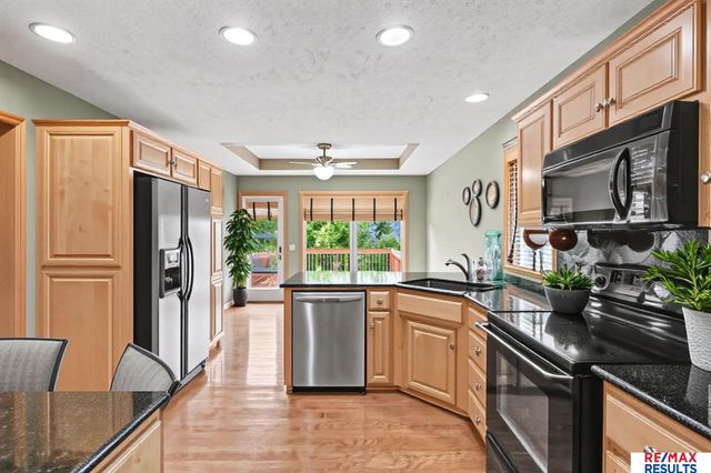 16218 Redwood Street, Omaha, NE 68136