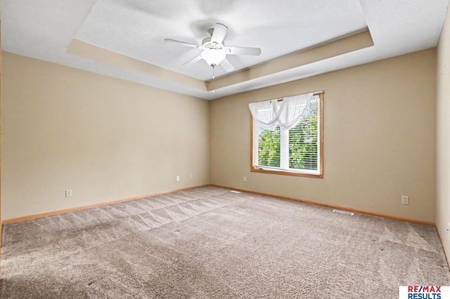 16218 Redwood Street, Omaha, NE 68136