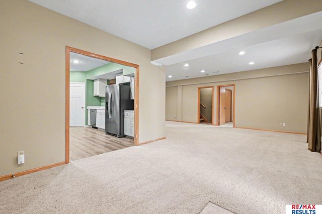 16218 Redwood Street, Omaha, NE 68136