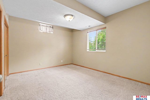 16218 Redwood Street, Omaha, NE 68136