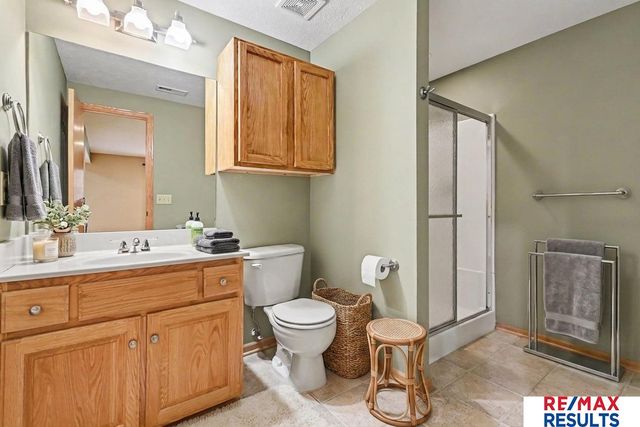 16218 Redwood Street, Omaha, NE 68136