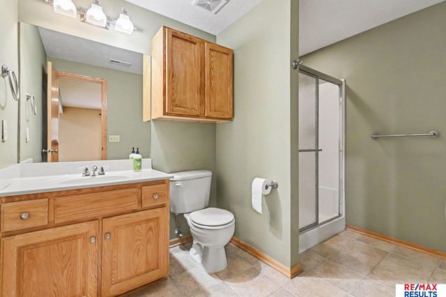 16218 Redwood Street, Omaha, NE 68136
