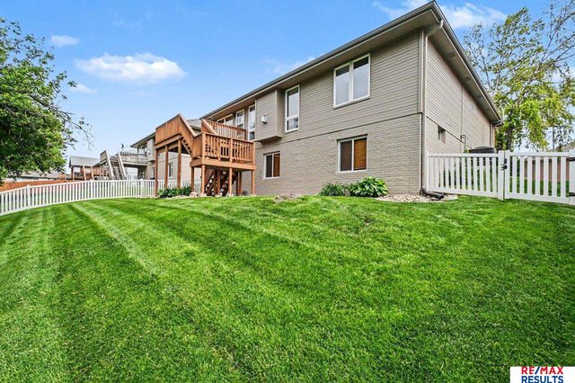 16218 Redwood Street, Omaha, NE 68136