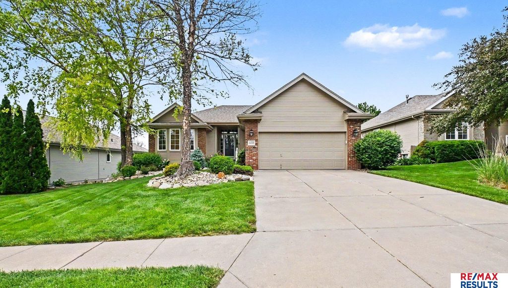 16218 Redwood Street, Omaha, NE 68136