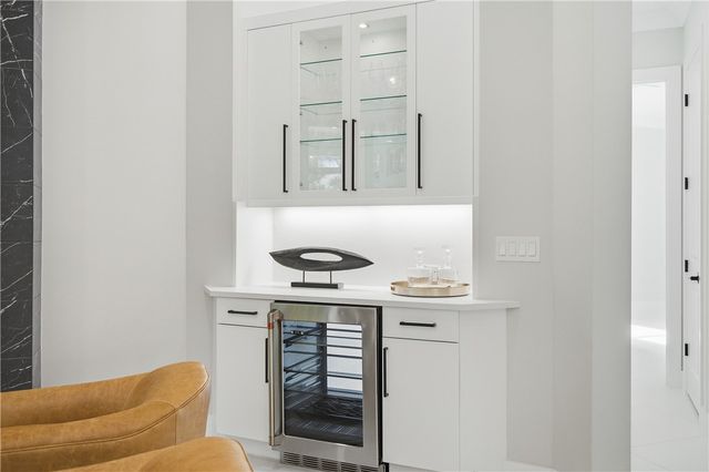 204 Strand Square, Vero Beach, FL 32963