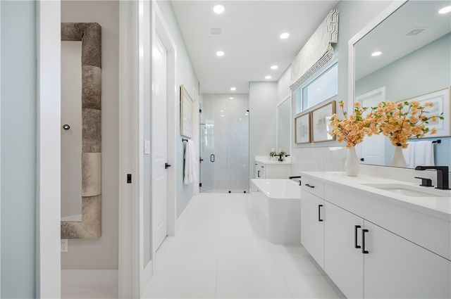 204 Strand Square, Vero Beach, FL 32963