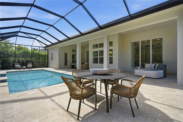 204 Strand Square, Vero Beach, FL 32963