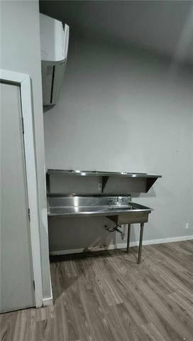 3235 College Avenue, Kansas City, MO 64128